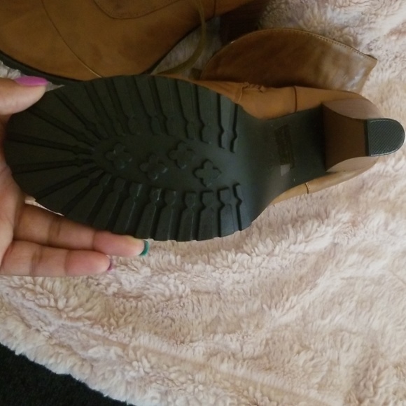 Tan combat boots - Picture 3 of 5